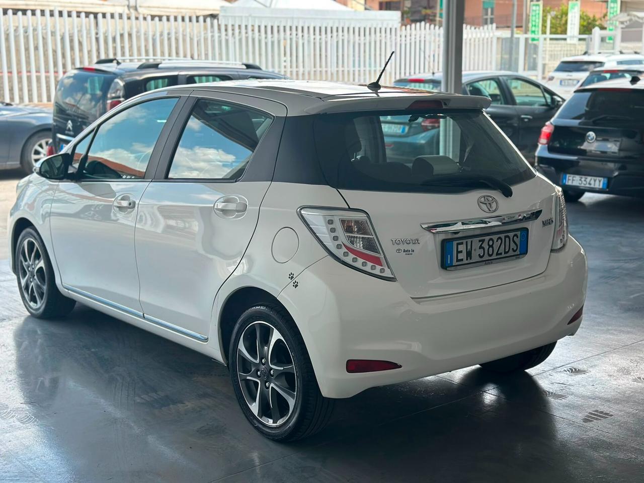 Toyota Yaris 1.0 5 porte Lounge 2014
