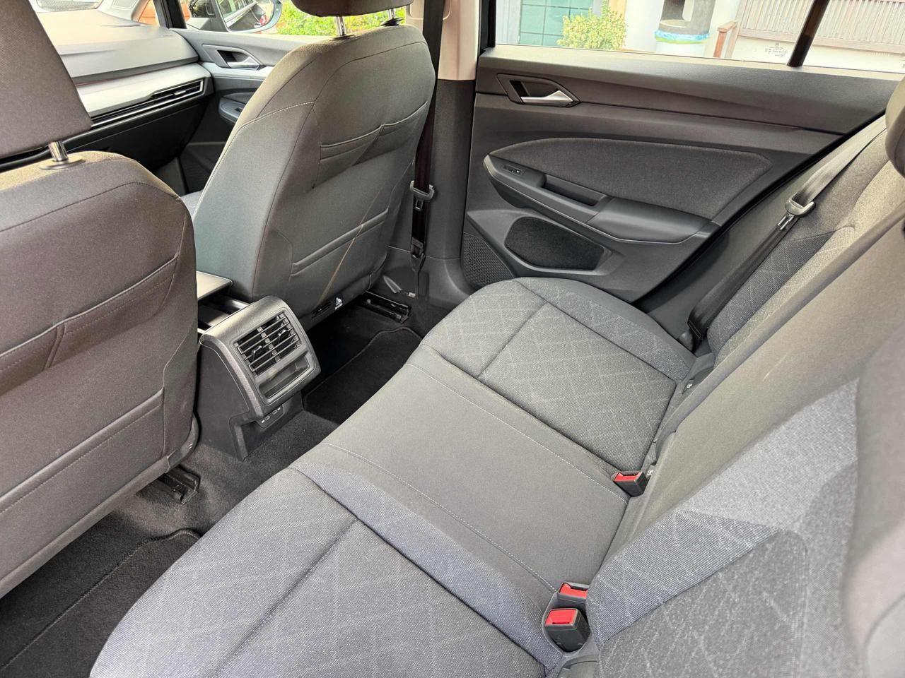 Volkswagen Golf 1.0 eTSI EVO DSG Life PREZZO REALE! CARPLAY!