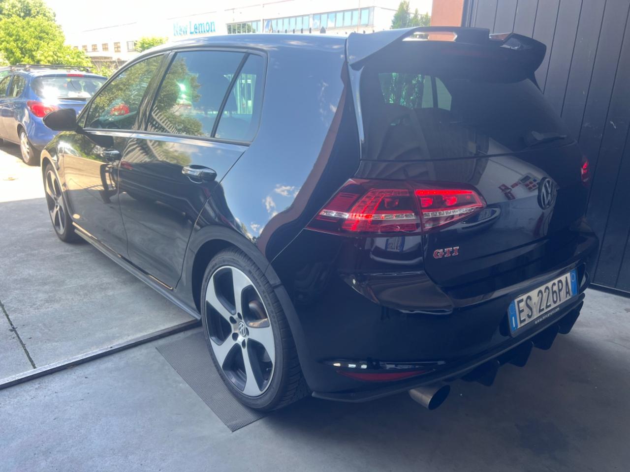 Volkswagen Golf GTI Golf GTI 2.0 TSI DSG 5p. BlueMotion Technology