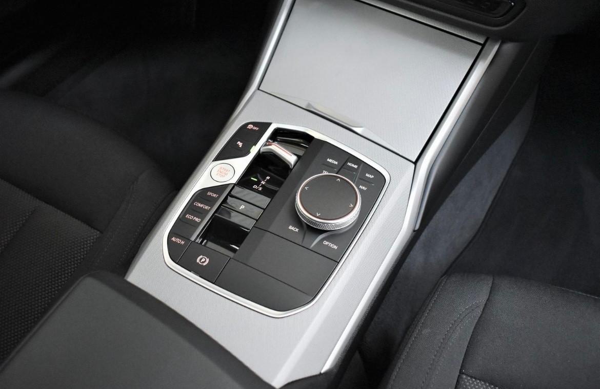 BMW 318 d M SPORT