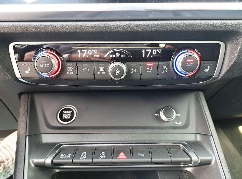 Audi Q3 SPB 35 TDI S tronic Identity Black
