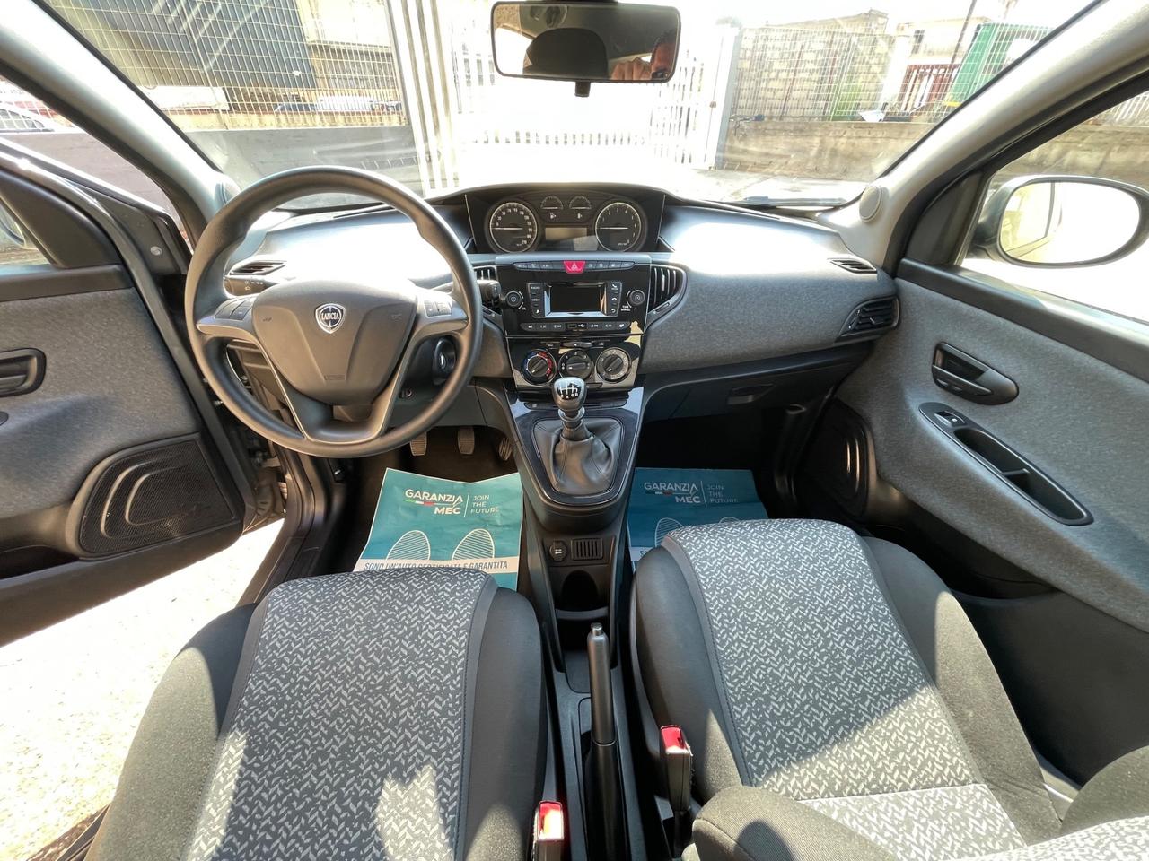 Lancia Ypsilon 1.0 FireFly 5 porte S&S Hybrid Silver Plus