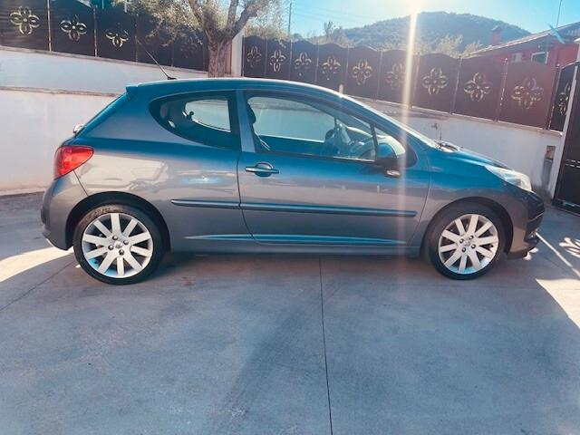 Peugeot 207 1.6 HDi 110CV 3p. XS