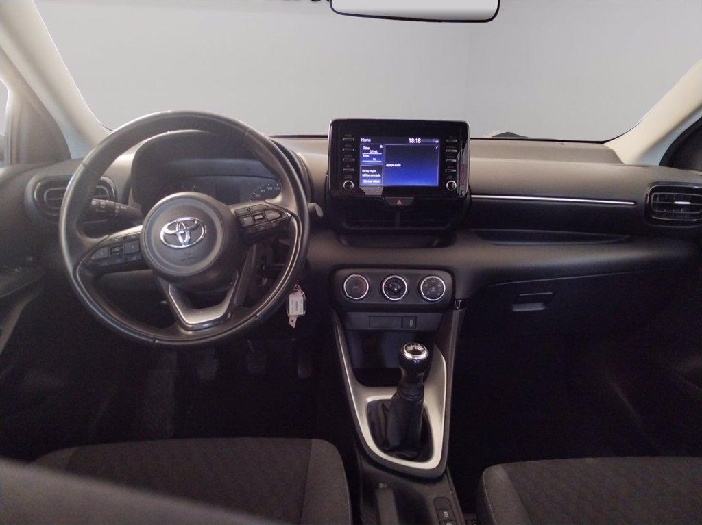 TOYOTA Yaris 1.0 active del 2023