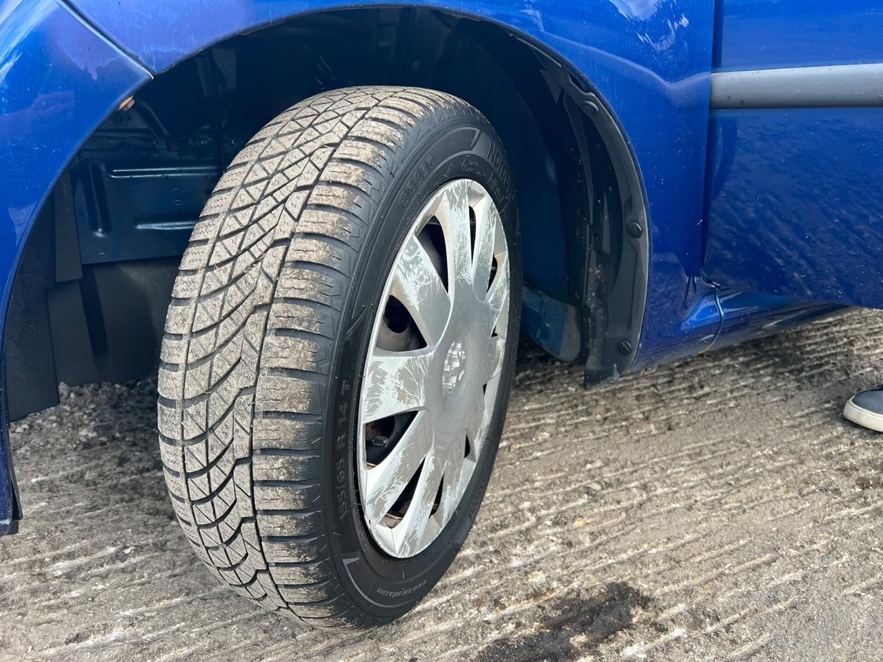 Peugeot 107 1.0 68CV 3p. Sweet Years