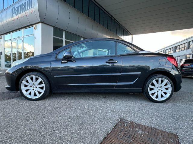 PEUGEOT 207 1.6 HDi 110CV CC Féline