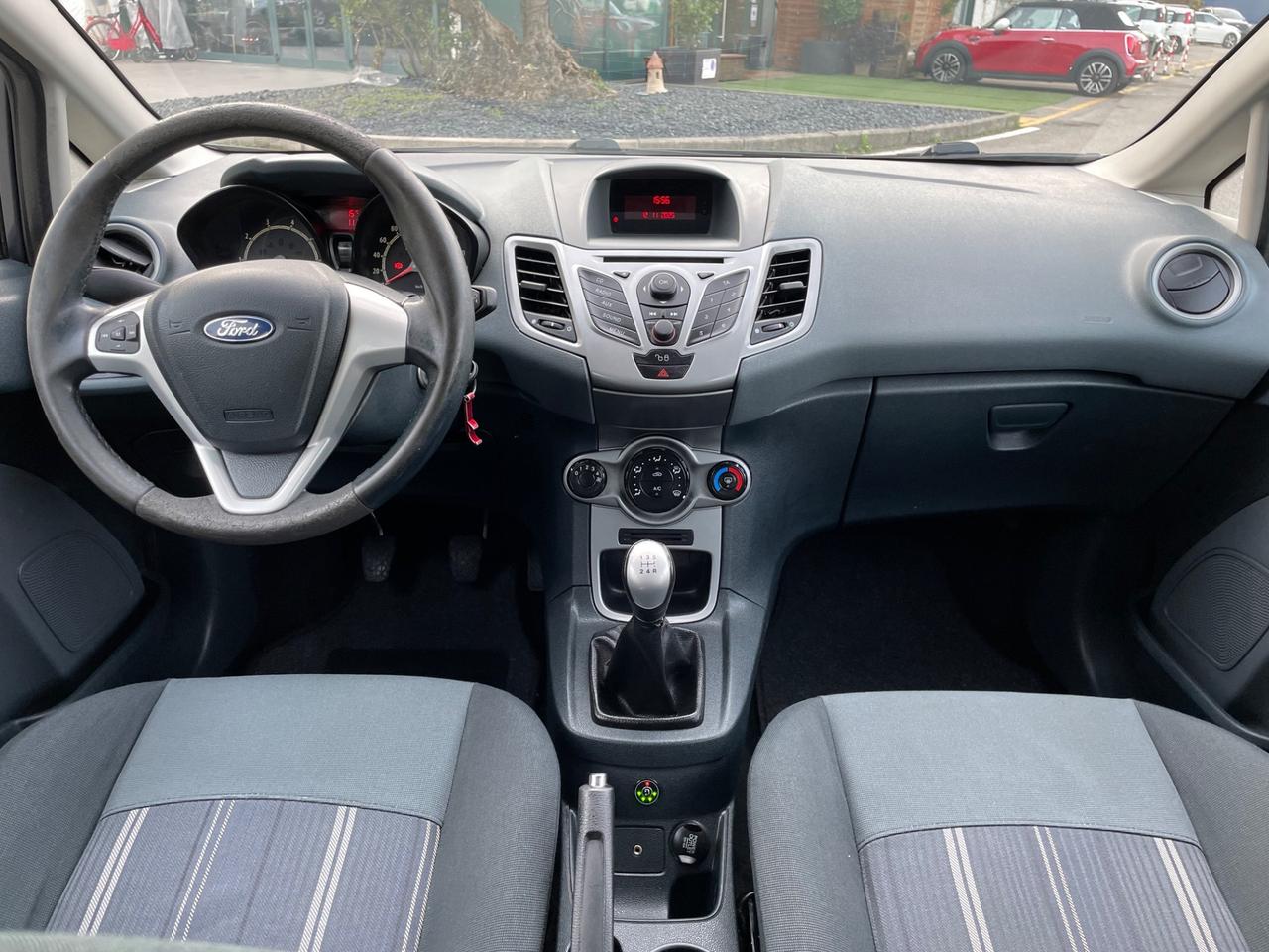 Ford Fiesta 1.4 5 porte Bz.- GPL Titanium*Neo patentati *