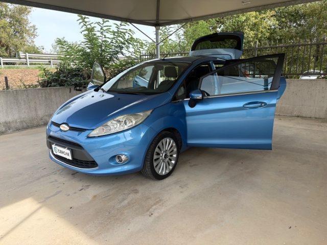 FORD Fiesta 1.2 82 CV 5 porte Titanium OK NEOPATENTATI
