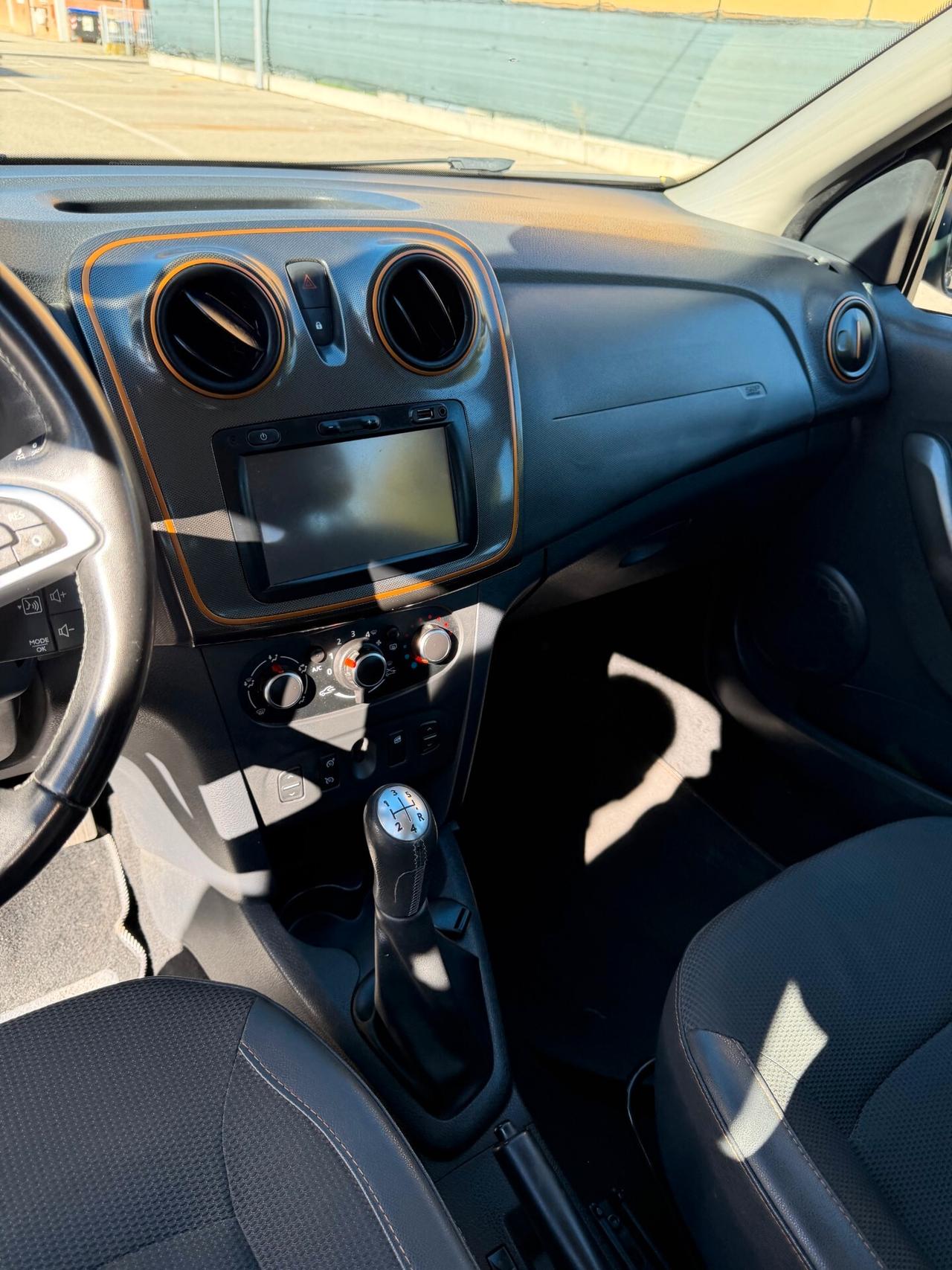 Dacia Sandero Stepway 0.9 tce - NEOP. - 12 MESI DI GARANZIA -