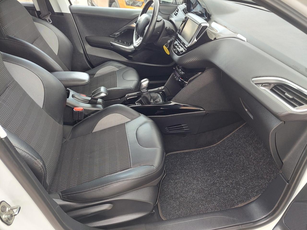 Peugeot 2008 BlueHDi 100cv Allure