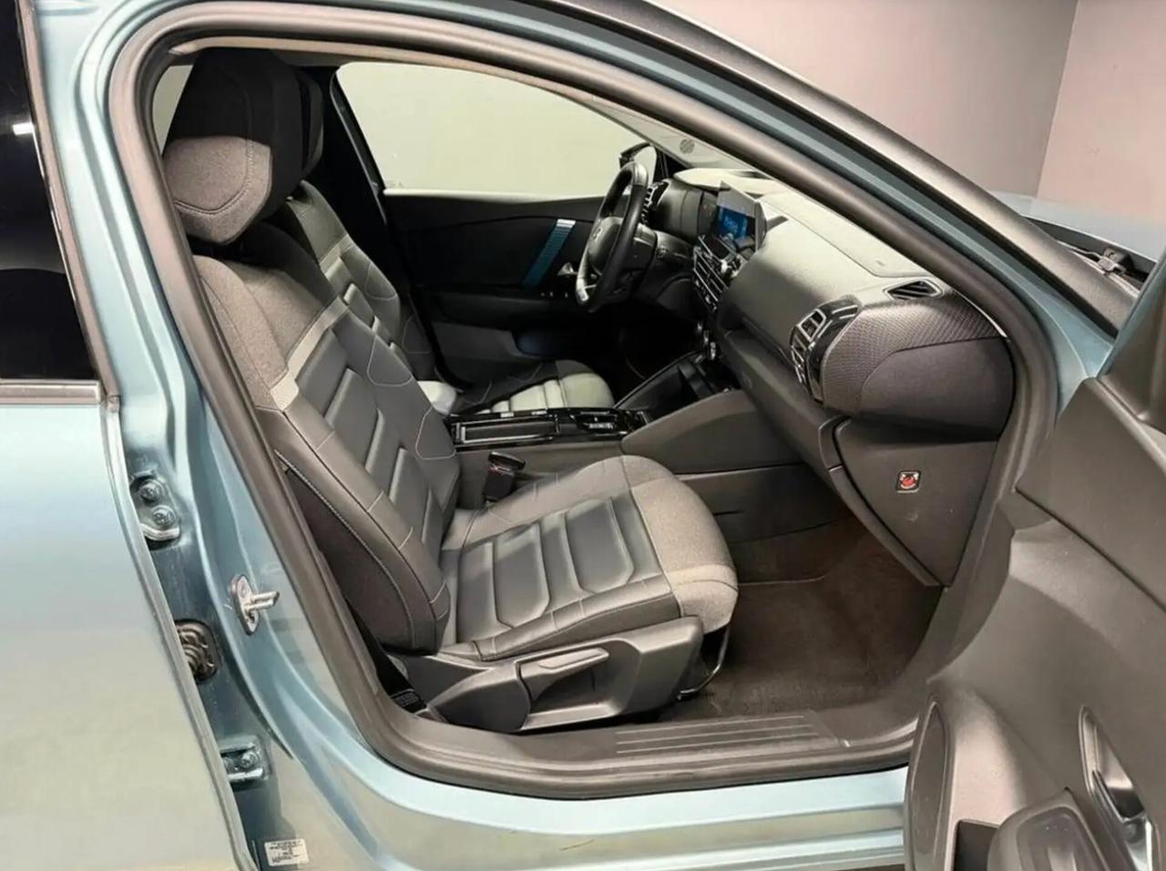 Citroen C4 e-C4 motore elettrico 136 CV Shine