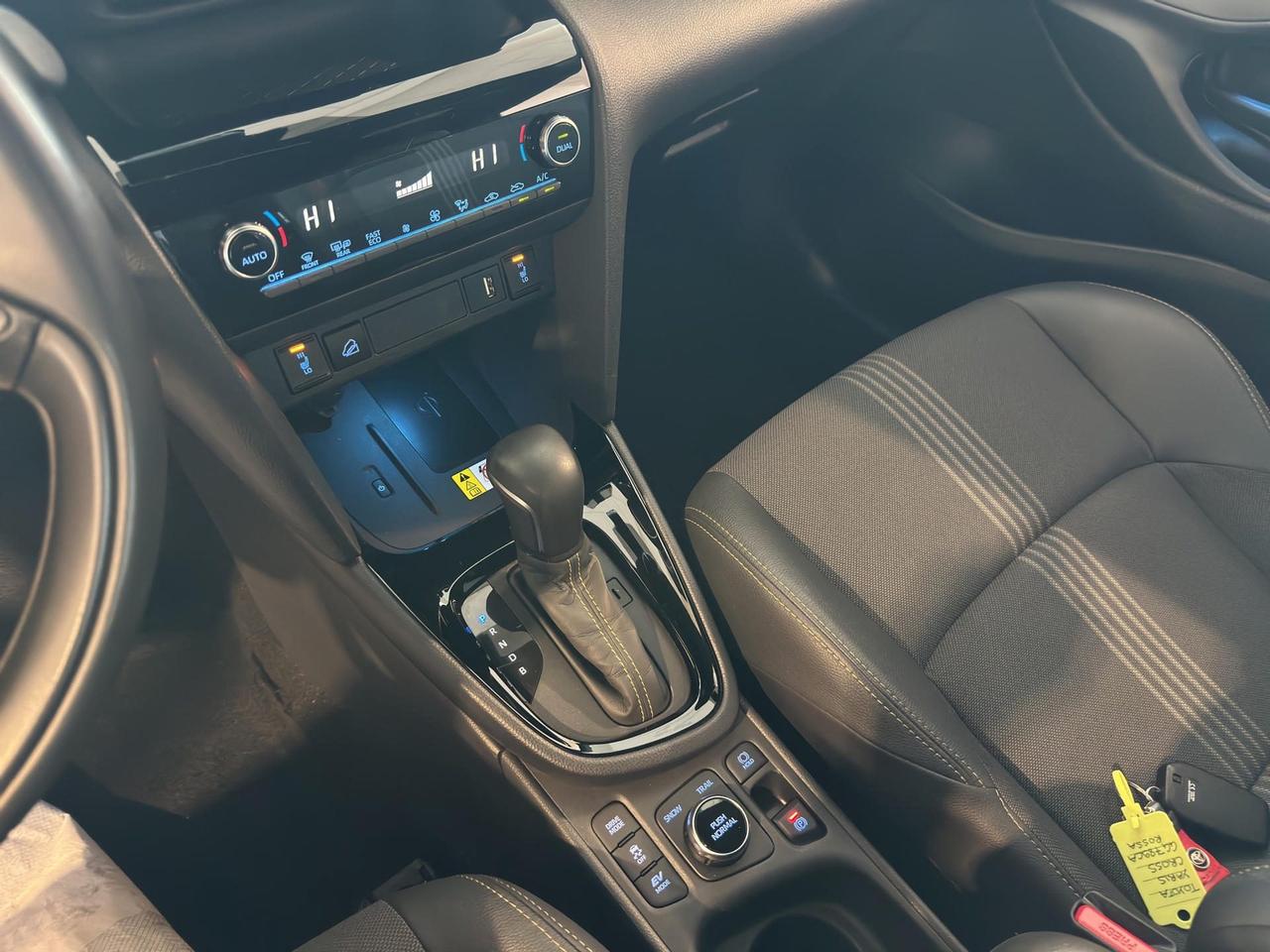 Toyota Yaris Cross 1.5h Adventure awd-i 116cv e-c