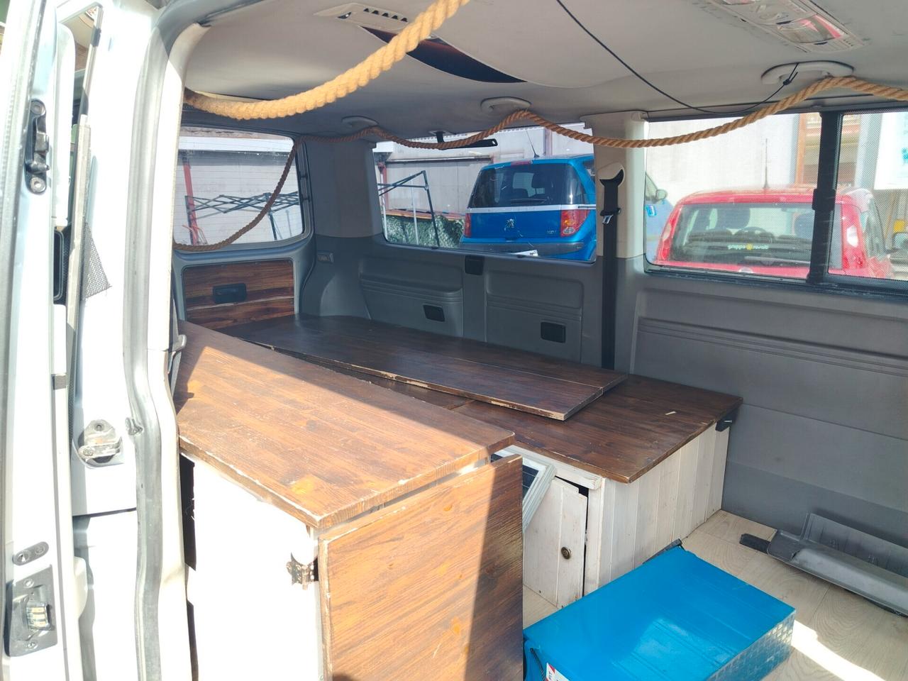 Volkswagen Transporter CAMPERIZZATO