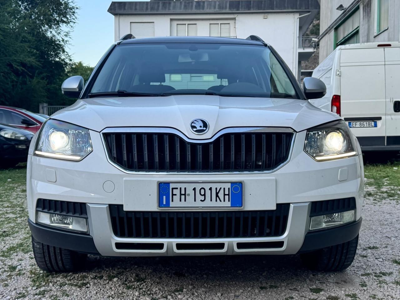 Skoda Yeti 2.0 TDI SCR 110 CV 4x4 Style Plus NEOPATENTATI