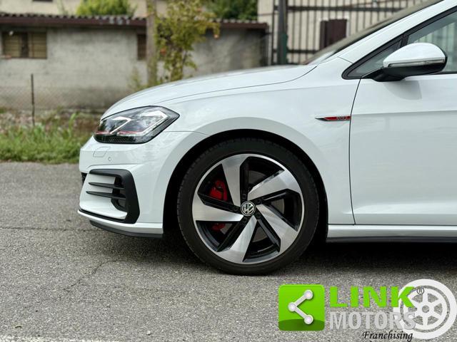 VOLKSWAGEN Golf GTI PERFORMANCE