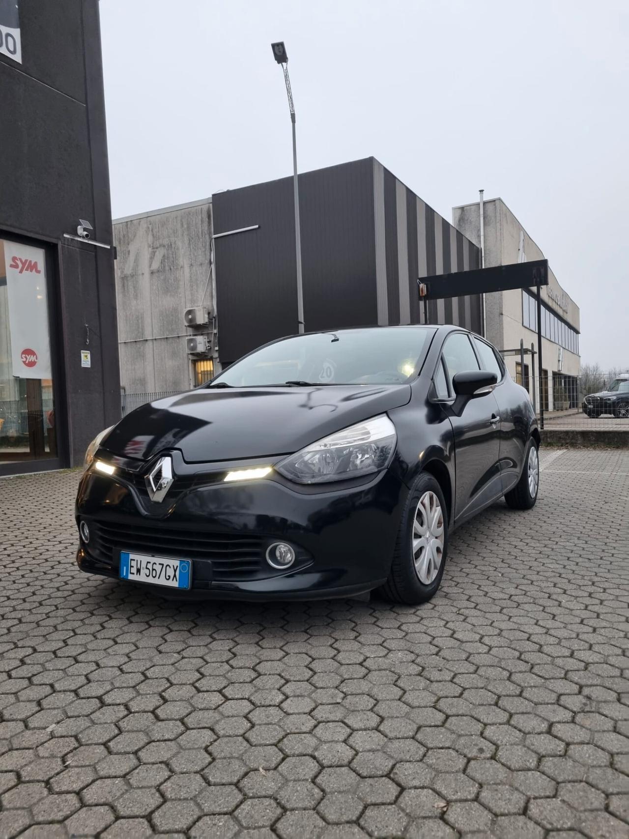 Renault Clio 1.2 75CV 5 porte Wave