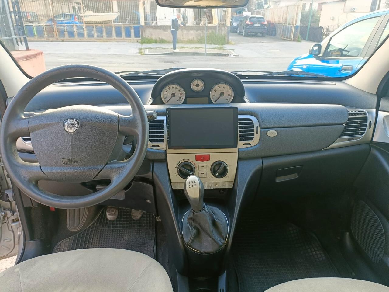 Lancia Ypsilon 1.3 MJT 90 CV Oro Plus OK NEOPATENTATI