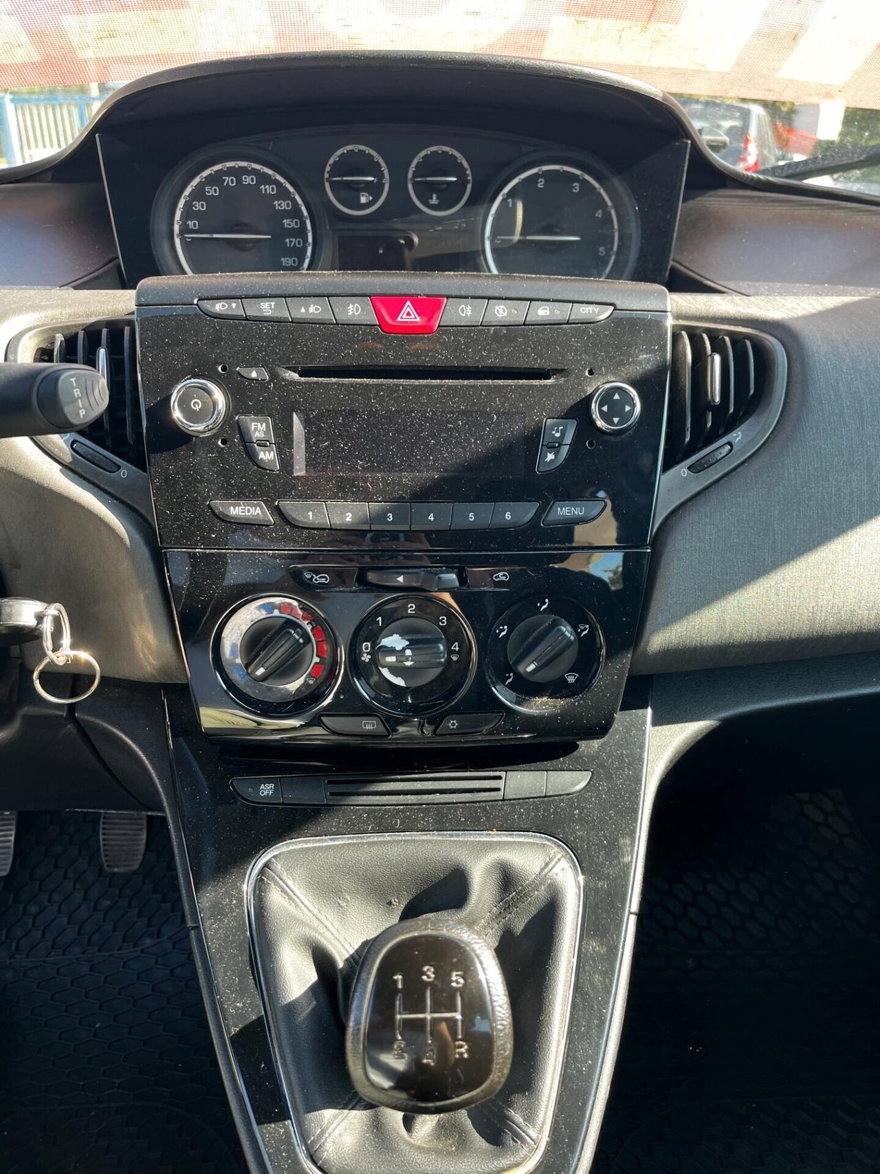 Lancia Ypsilon 1.3 MJT 16V 95 CV
