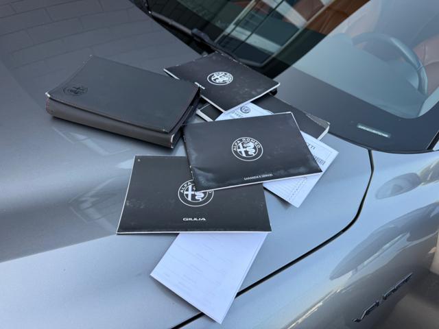 ALFA ROMEO Giulia MANUALE CERCHI DA 19 DOPPIO SCARICO