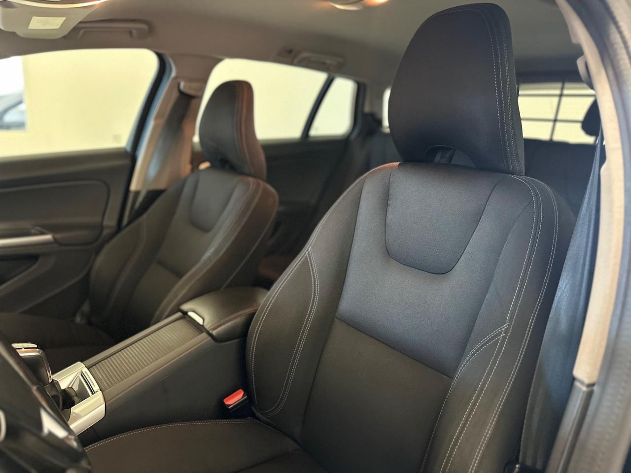Volvo V60 D2 Momentum EURO 6