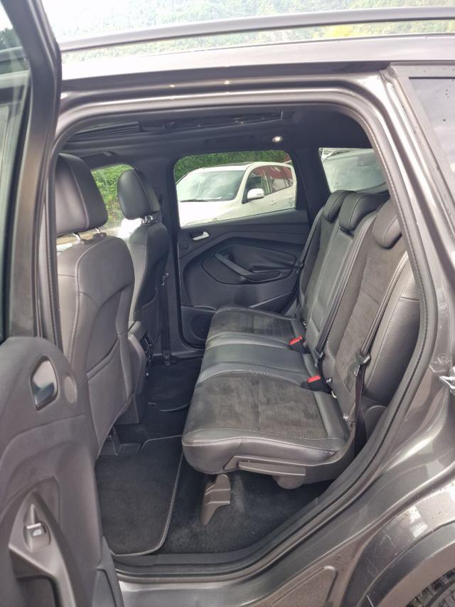 FORD Kuga 2.0 TDCI 150 CV S&S 4WD Powershift ST-Line