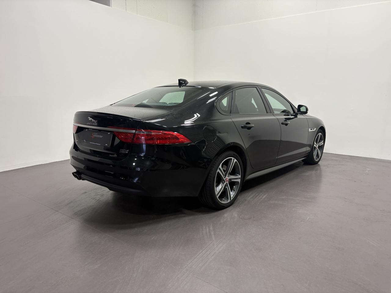 JAGUAR XF 2.0D AWD AUTO R- SPORT