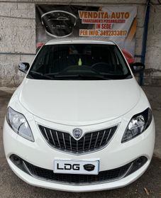 Lancia Ypsilon 1.0 FireFly 5 porte S&S Hybrid Alberta Ferretti