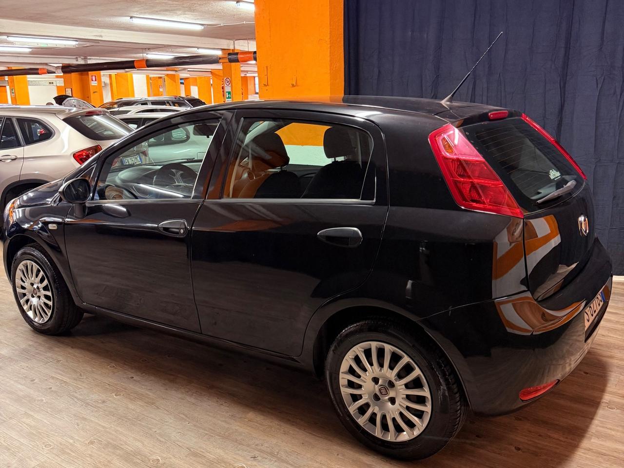 BELLISSIMA FIAT PUNTO CON SOLI 61.599 KM IN OTTIME CONDIZIONI