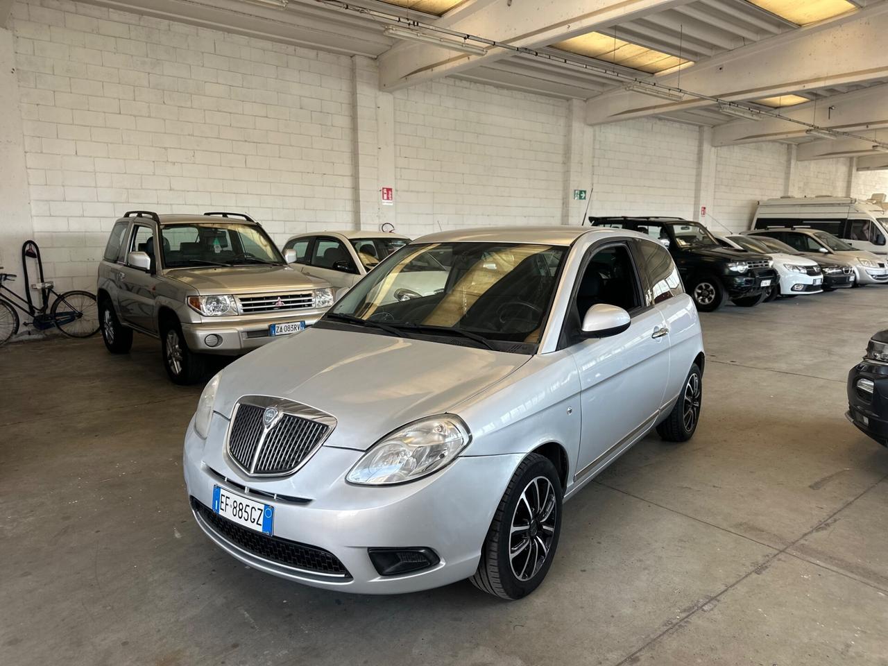 Lancia Ypsilon 1.2 Argento