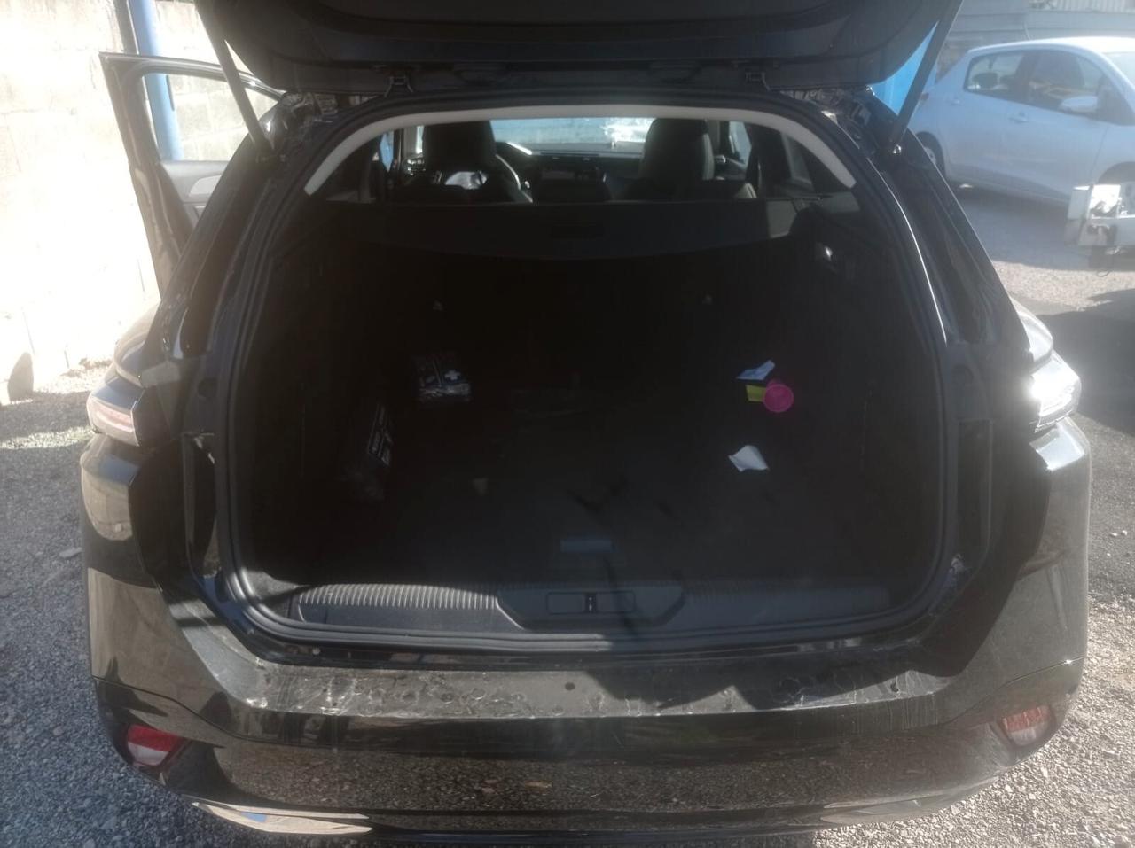 Peugeot 308 BlueHDi 130 S&S SW Allure sinistrata
