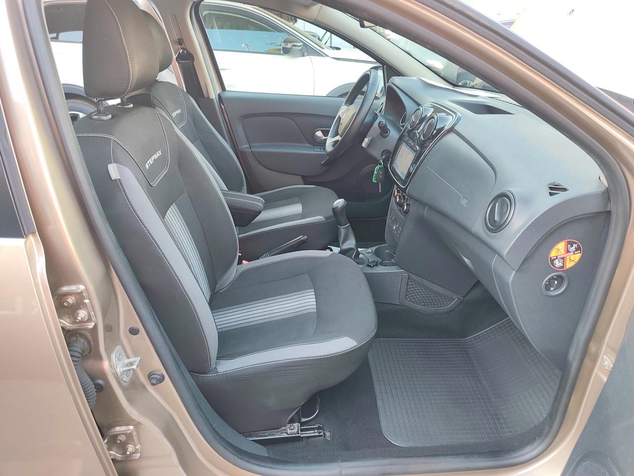 Dacia Sandero Stepway TCE BENZINA E GPL DI SERIE