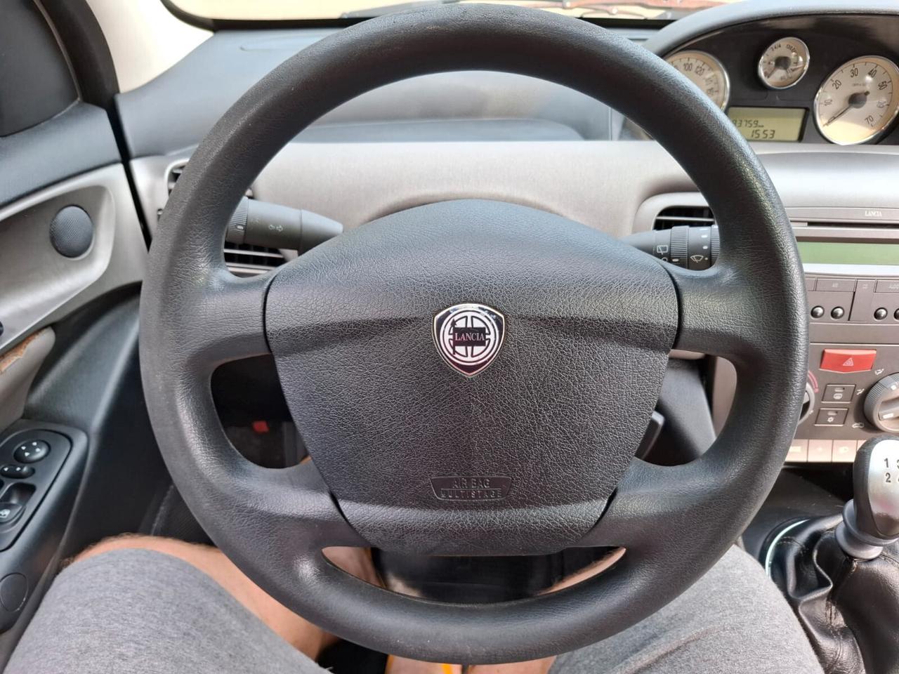 Lancia Ypsilon 1.2 benzina SOLAMENTE 93.000 KM