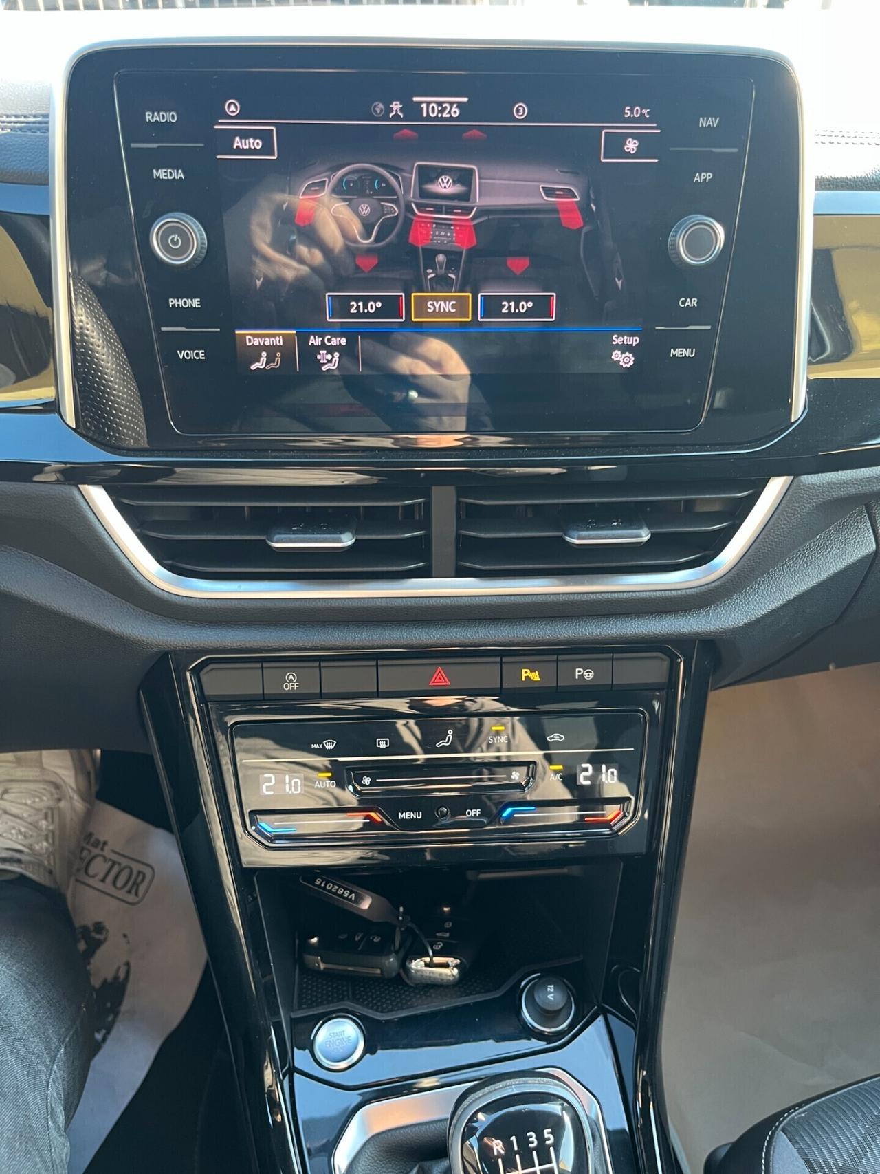 Volkswagen T-Roc 1.5 TSI ACT R-Line 10/2022 **KM 68198**