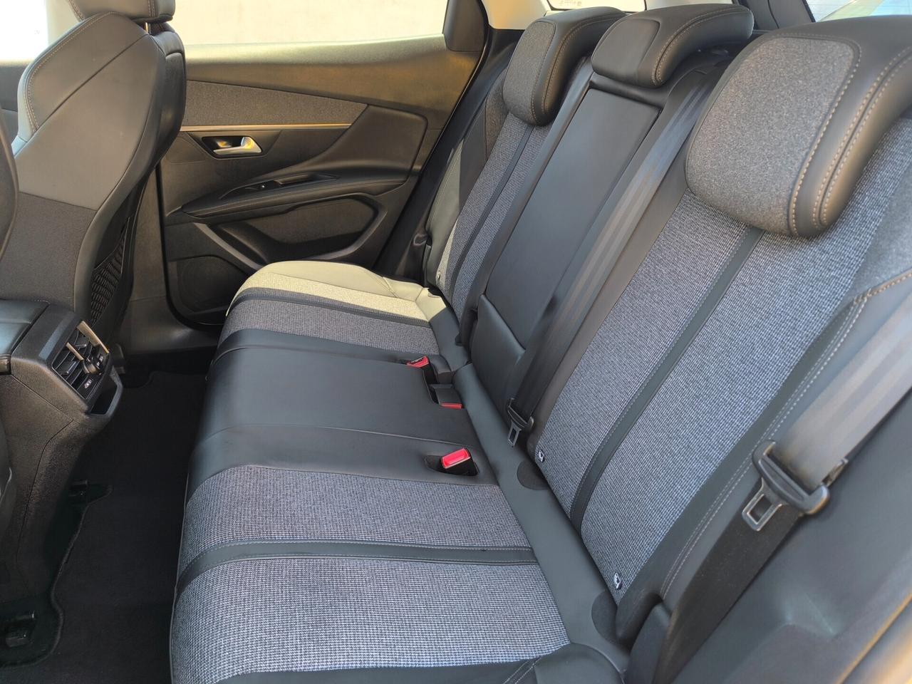 Peugeot 3008 BlueHDi 130 S&S Allure 2020