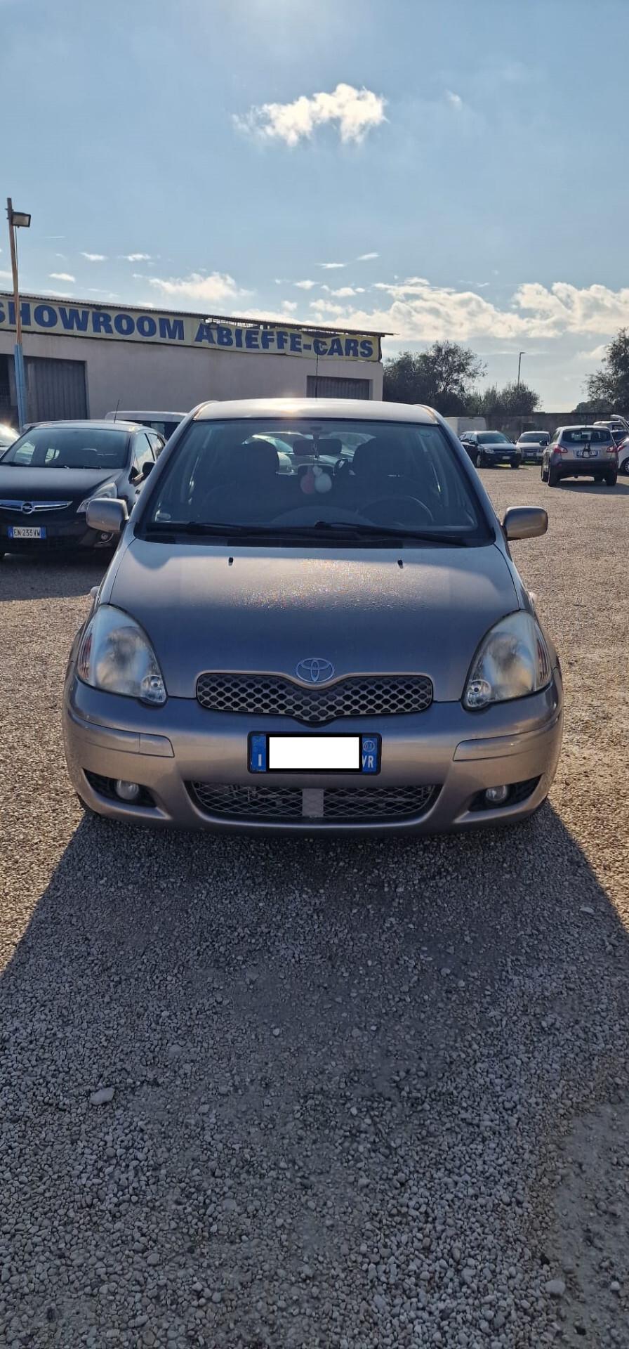 Toyota Yaris 1.0 5porte Sol 100.000km