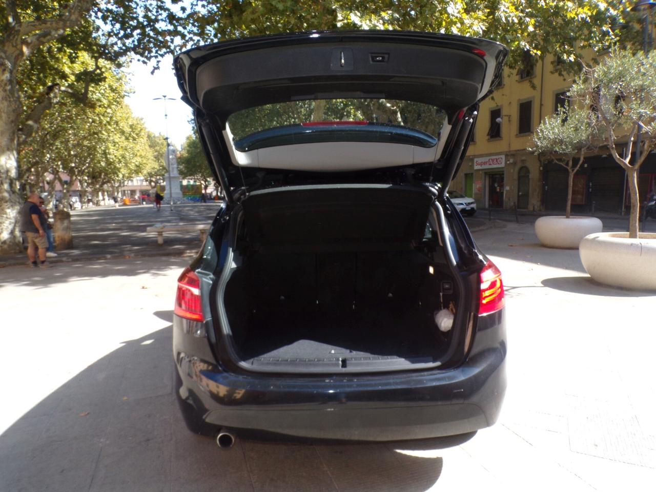 Bmw 2er Active Tourer 218d Cambio Automatico, Clima Bi-Zona, Cerchi in Lega
