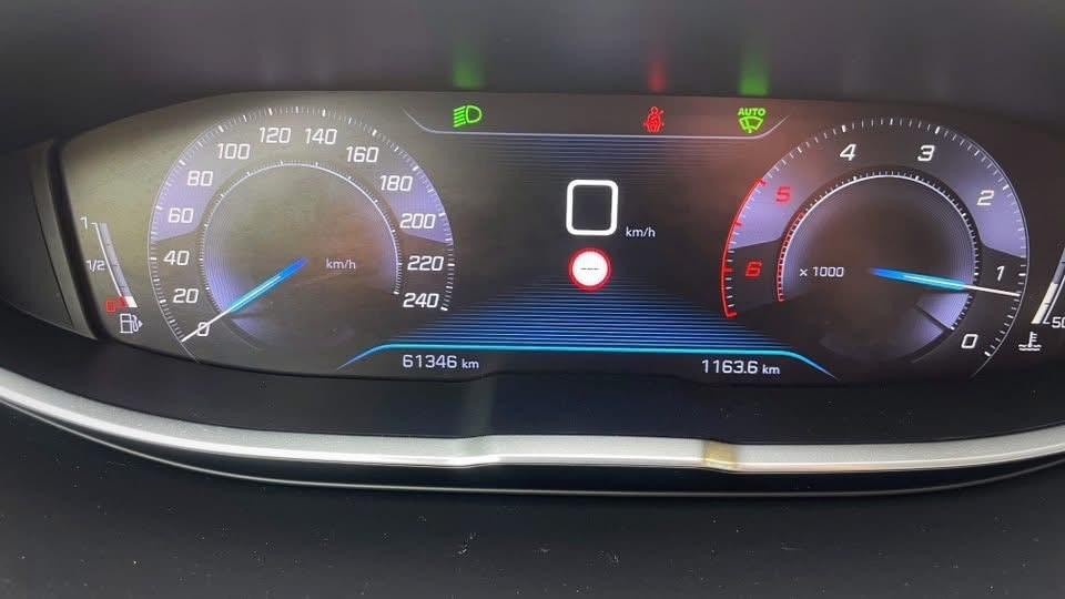 Peugeot 3008 1.5 Hdi Business - 2018