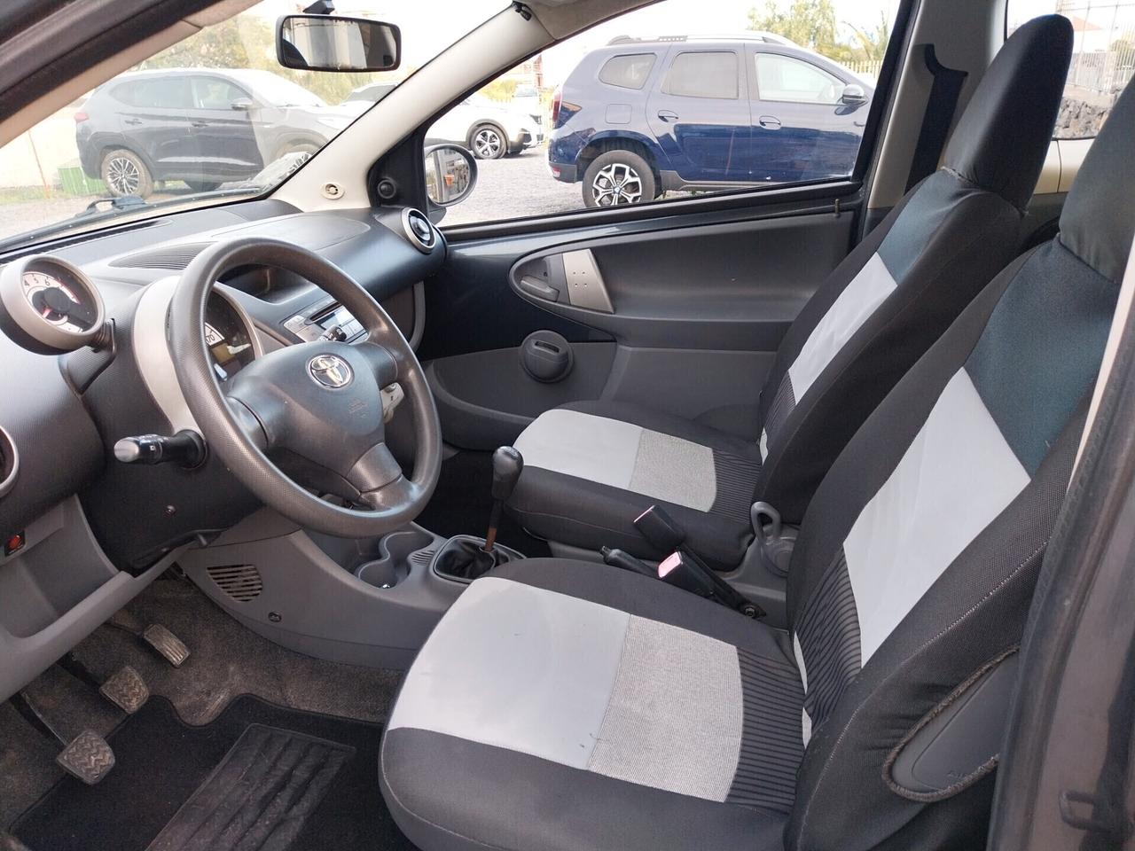 TOYOTA AYGO 1.0 BENZINA SOLO 120.000 KM 2006
