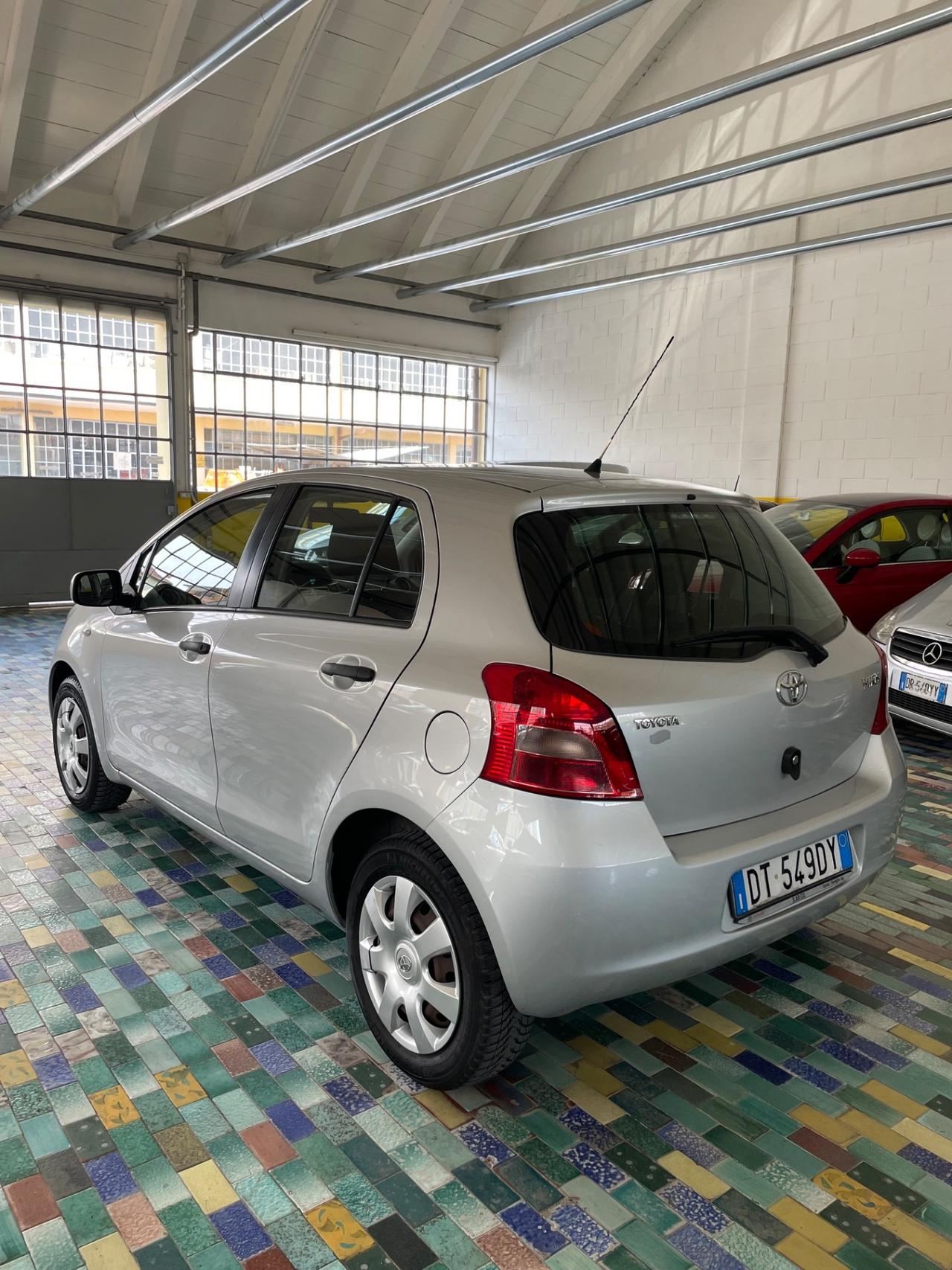 Toyota Yaris 1.0 5 porte TAGLIANDI CERTIFICATI