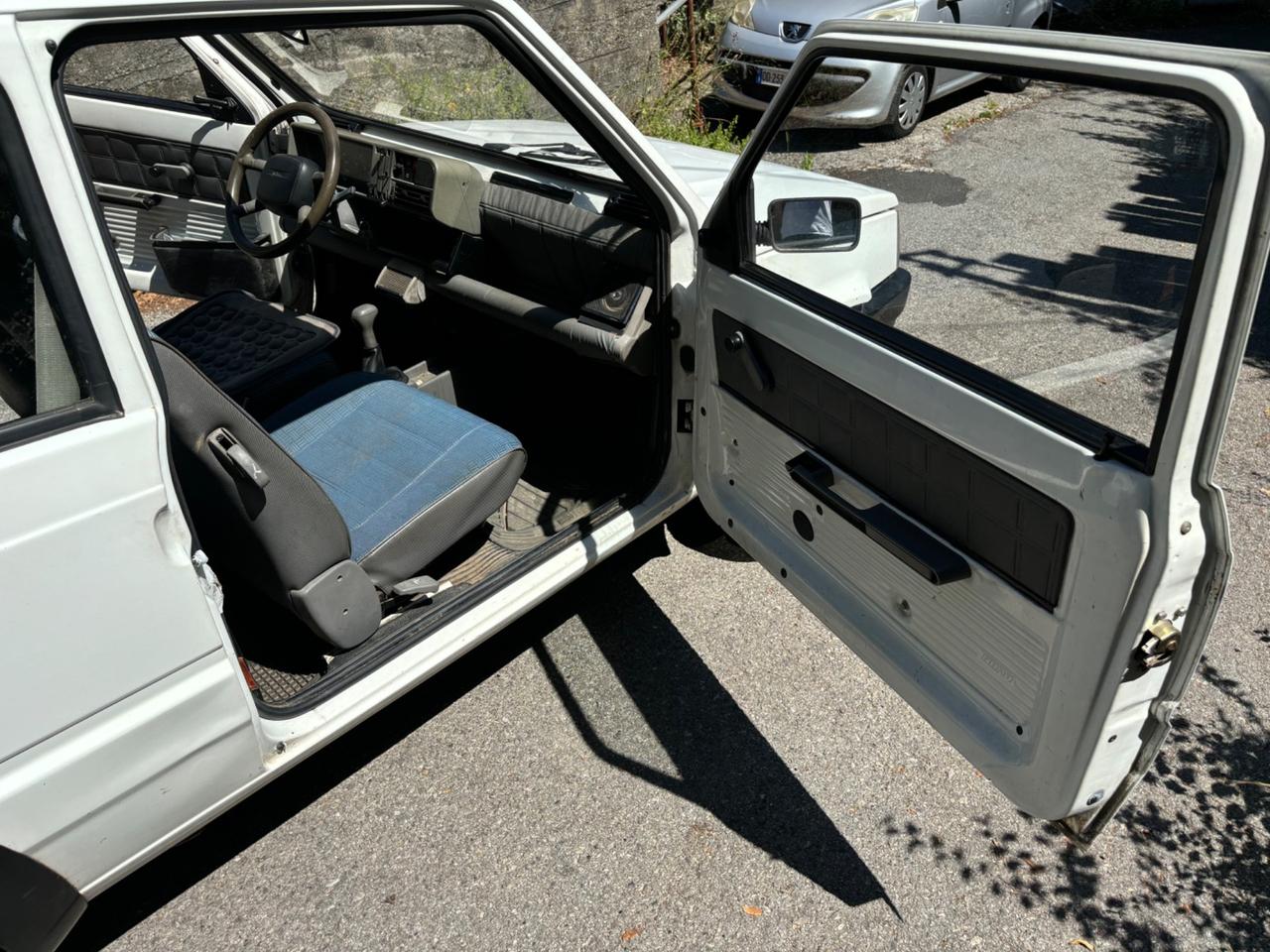 Fiat Panda 900 i.e. cat Young