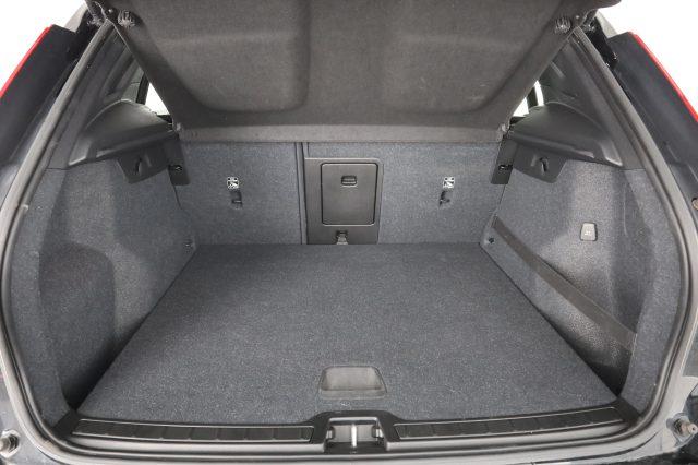 VOLVO XC40 XC40 T4 AWD Geartronic Momentum