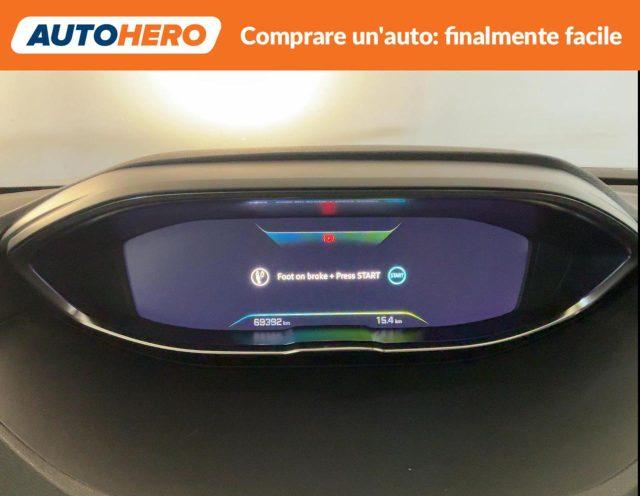 PEUGEOT 3008 Hybrid 225 e-EAT8 Allure Pack