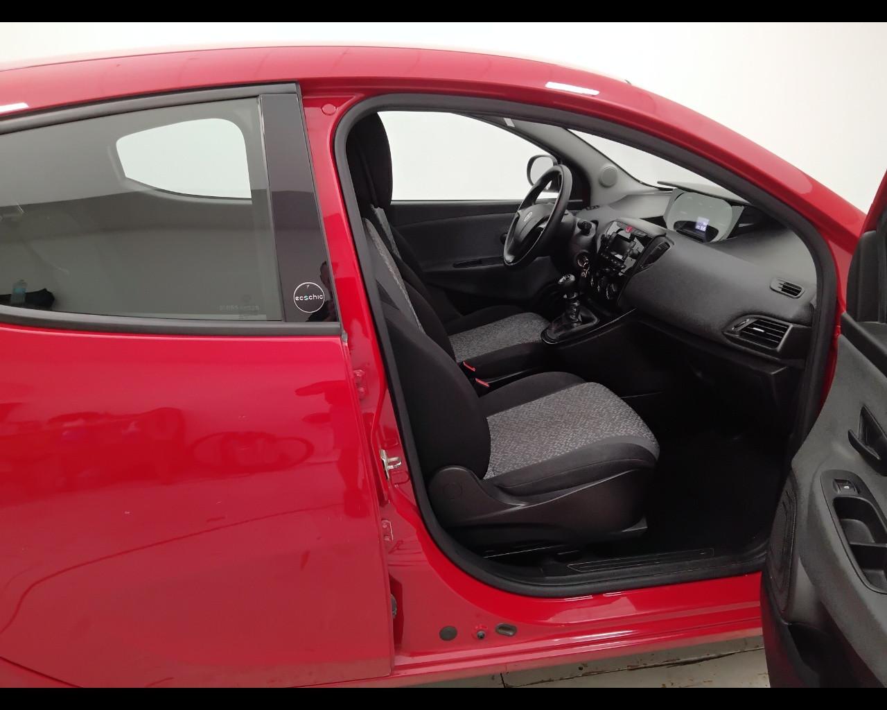 LANCIA Ypsilon III 2015 - Ypsilon 1.0 firefly hybrid Silver s&s 70cv