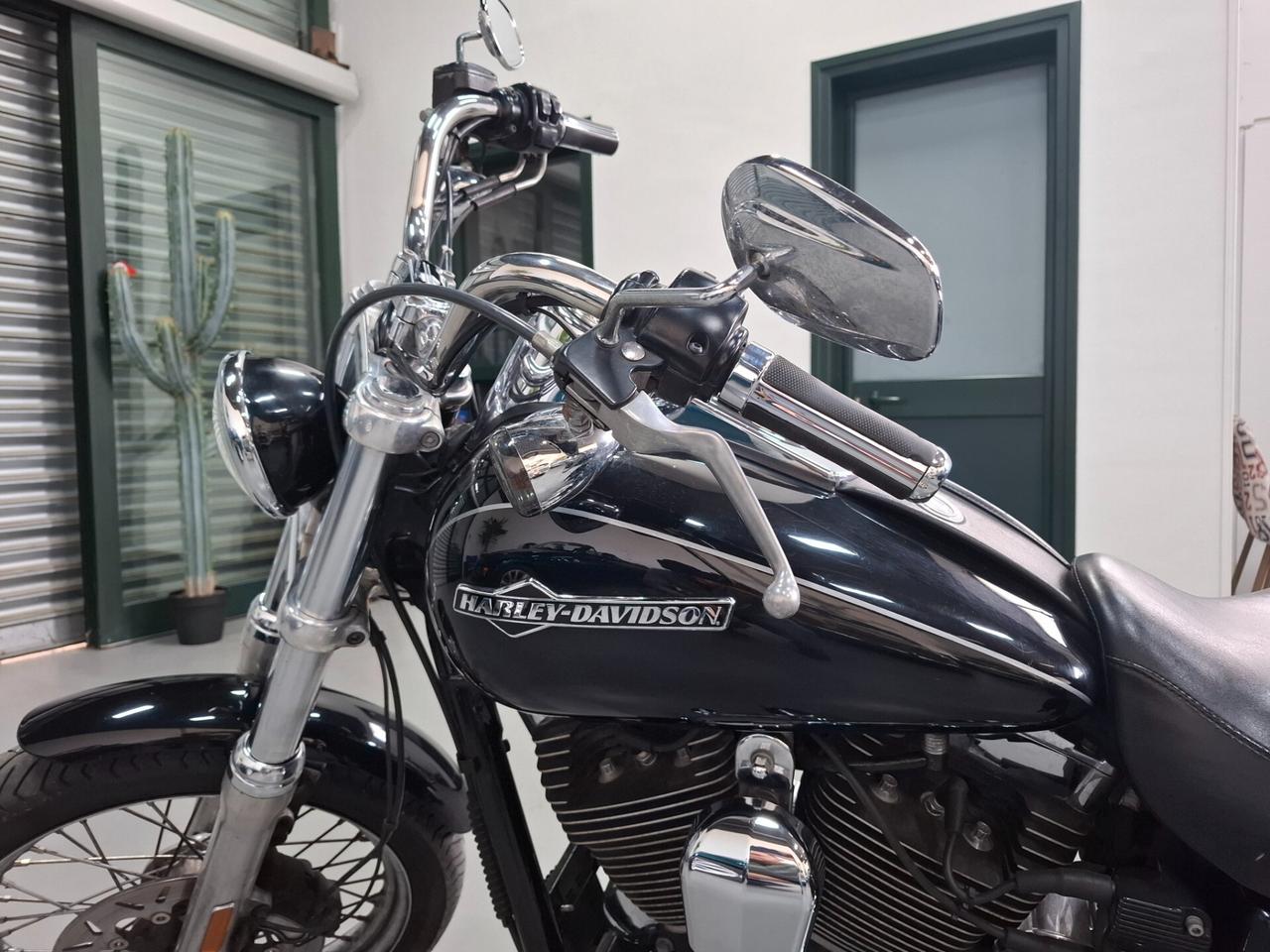 Harley-Davidson Dyna Super Glide