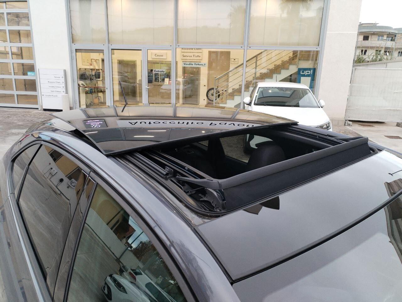 Volkswagen Taigo 1.0 TSI 110 CV DSG R-Line