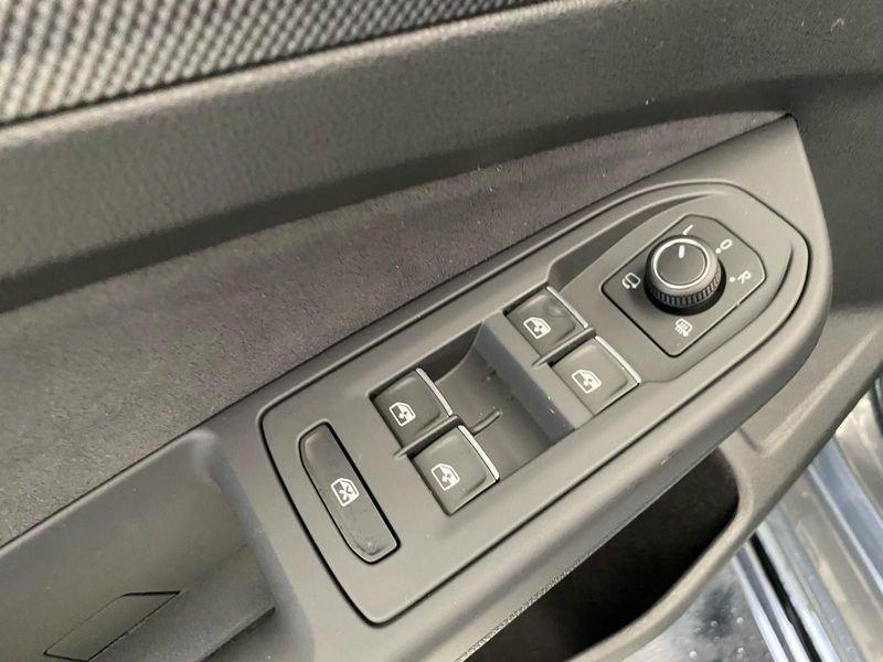 Volkswagen Golf 2.0 TDI 150 CV DSG SCR R-Line - PROMO SIRONIAUTO+