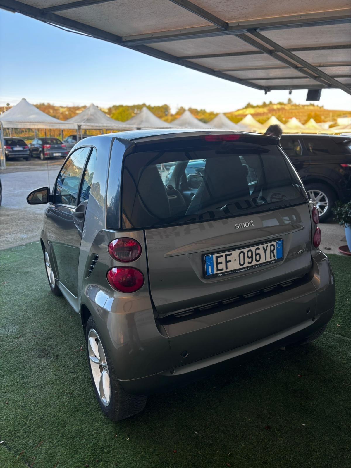 Smart ForTwo 52 kW MHD coupé White Tailor Made