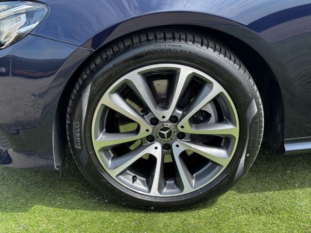 MERCEDES-BENZ E 220 d 4Matic Sport (Tetto/Navi/Retro/Pelle/Led)
