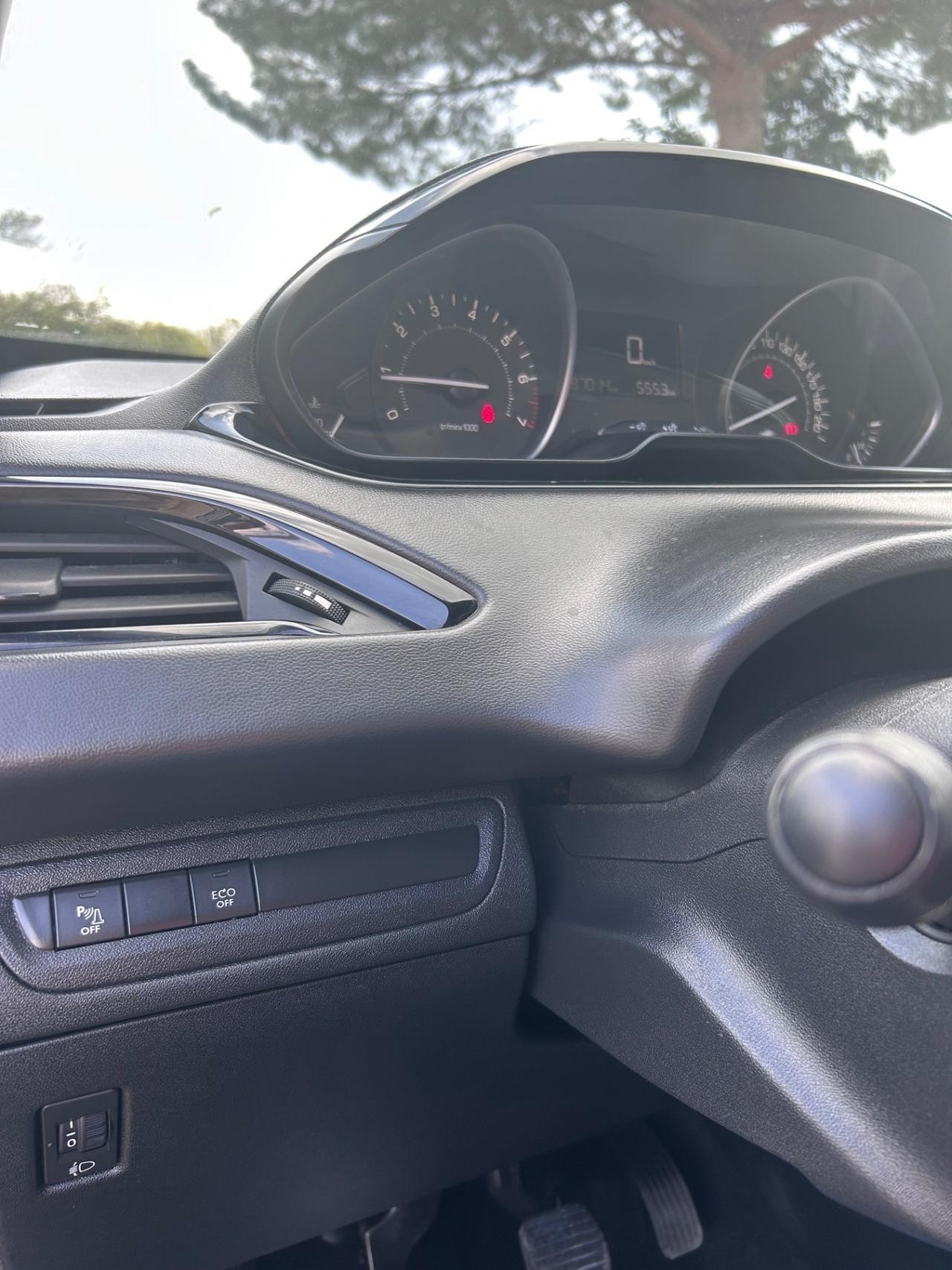 Peugeot 208 5 porte Allure