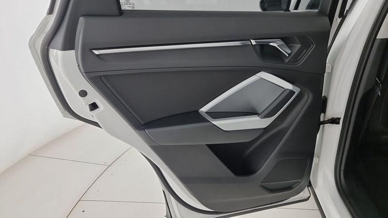 Audi Q3 Q3 35 TDI S tronic Business Advanced